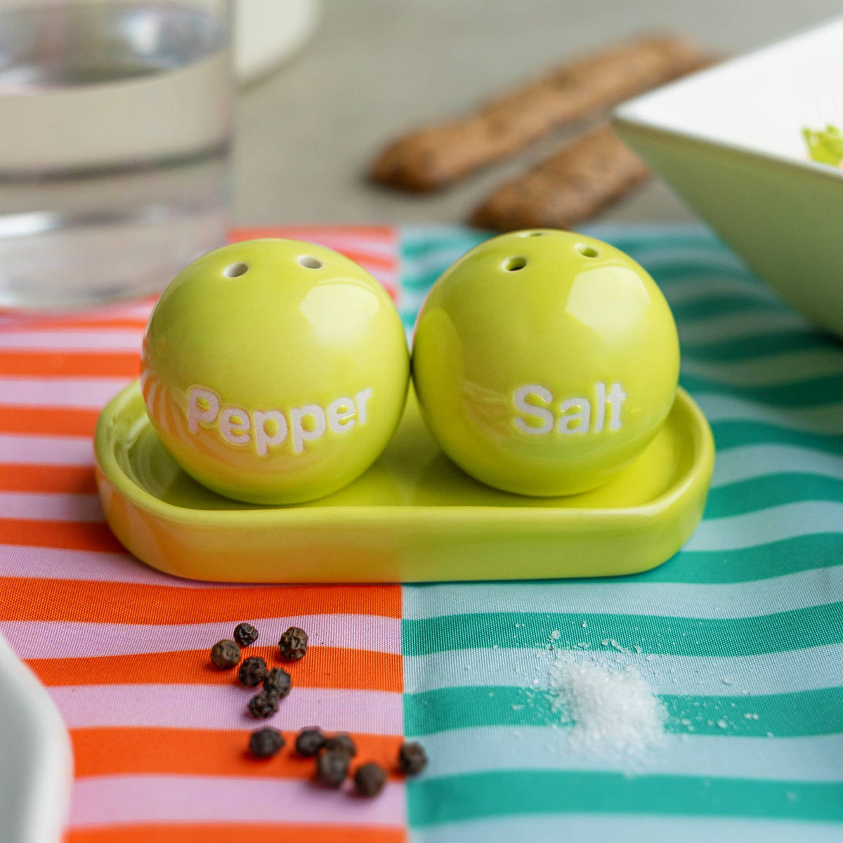 Sel & Poivre Balle de Ping Pong Helio Ferretti Vue 2